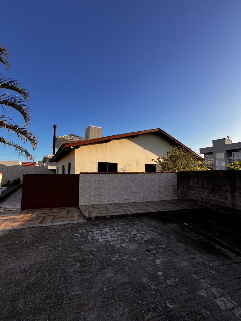 Residência HC — fachada antes da reforma Fachada original da Residência HC antes da reforma no Campeche
